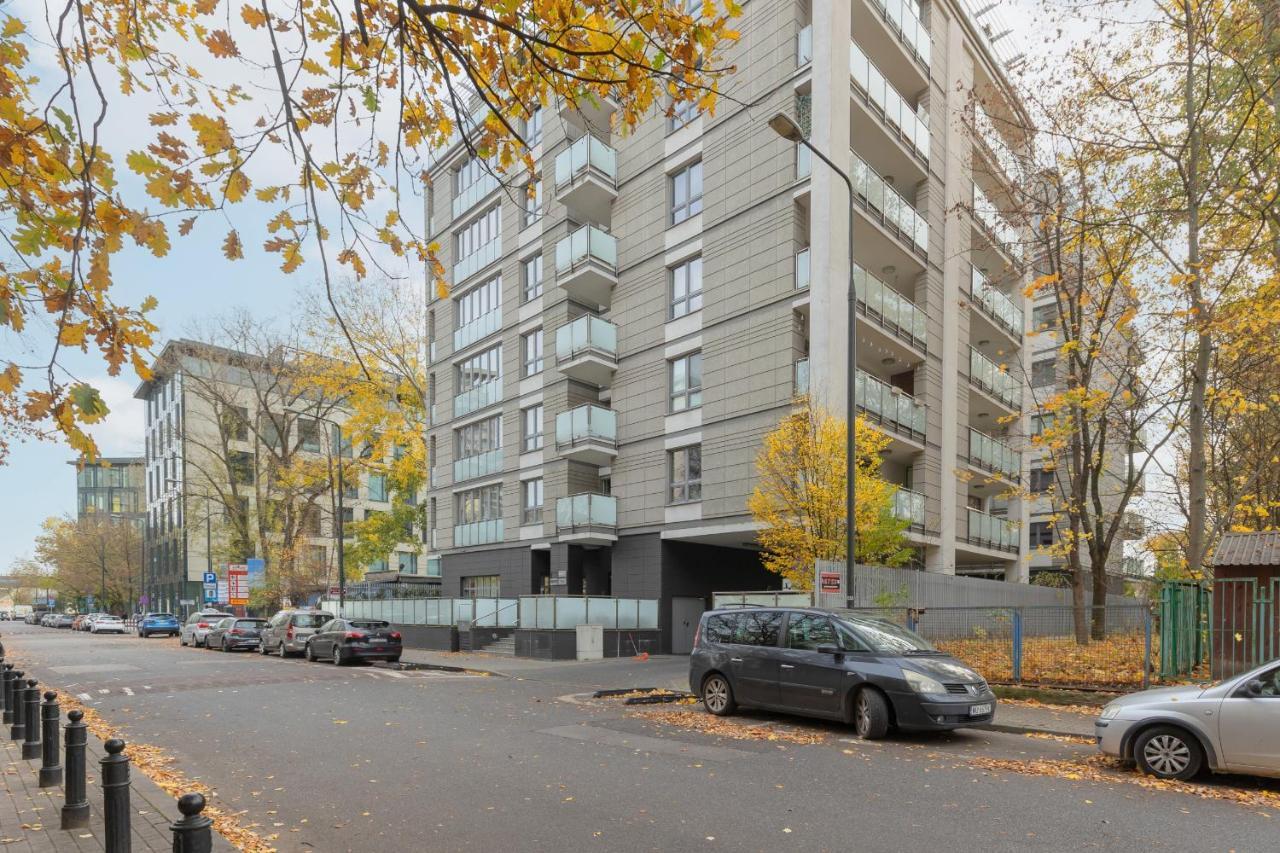 Warsaw Srodmiescie Riverside Three-Bedroom Apartment By Renters Exterior photo